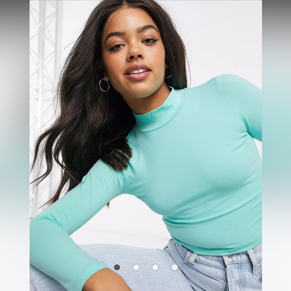 Long sleeve high neck crop top in mint